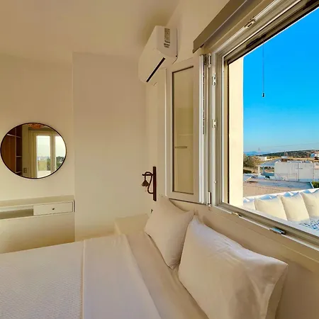 Yara * Parikia (Paros)